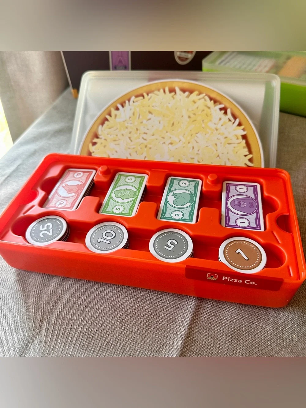 Osmo Genius bundle IPad base, Pizza Co, coding, detective agency, Tanagram, math